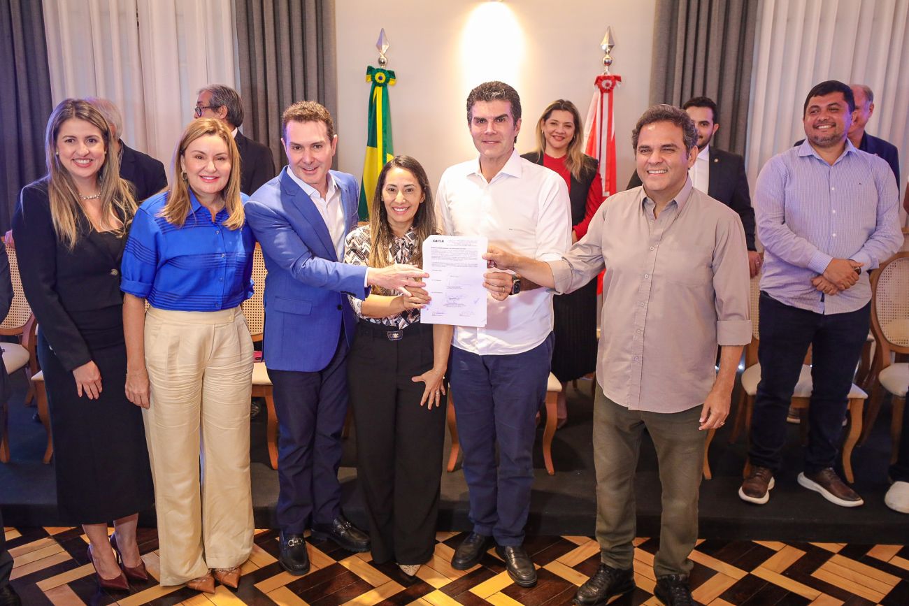 Assinatura de contratos para construção de sistemas de abastecimento de água